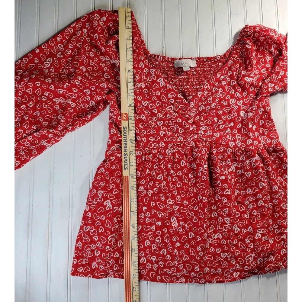 WOMENS LOFT RED HEART PRINT CINCHED SWEATHEART NECKLINE BLOUSE SIZE 2‎
